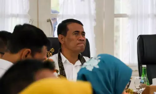 Mentan perkirakan Indonesia capai swasembada pangan pada Desember 2025 Mentan perkirakan Indonesia capai swasembada pangan pada Desember 2025