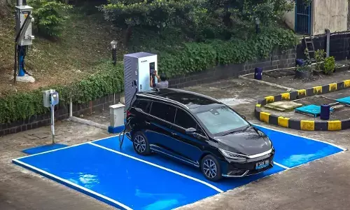 Stasiun PKLU Ultra Fast Charging Graha Dirgantara resmi beroperasi