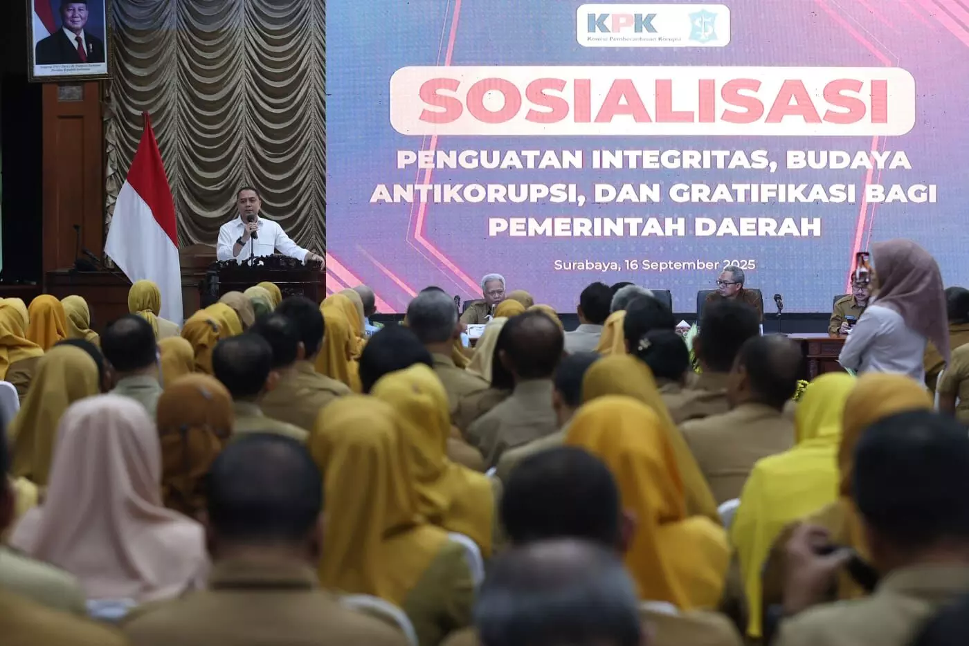 Pemkot Surabaya gandeng KPK, Wali Kota Eri: Sosialisasi cegah korupsi dan gratifikasi Pemkot Surabaya gandeng KPK, Wali Kota Eri: Sosialisasi cegah korupsi dan gratifikasi