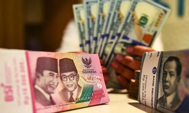 Rupiah menguat di Rp16.437 per dolar AS seiring BI-Rate dipangkas