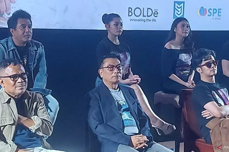 Jenderal (Purn) Moeldoko menjadi produser eksekutif dalam penggarapan film Dilanjutkan Salah, Disudahi Perih.