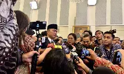 Prabowo beri kenaikan pangkat jenderal kehormatan buat Djamari dan Dofiri