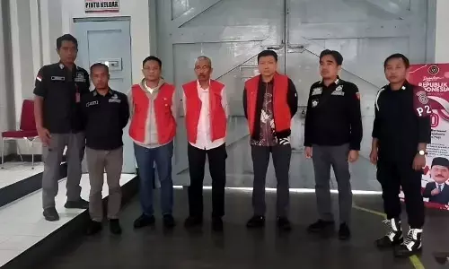 Tiga tersangka kasus Sritex di limpahkan Kejagung ke Kejari Surakarta Tiga tersangka kasus Sritex di limpahkan Kejagung ke Kejari Surakarta