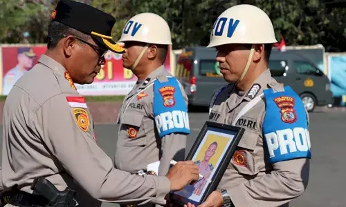Anggota Polresta Kupang Kota dipecat karena langgar kode etik Anggota Polresta Kupang Kota dipecat karena langgar kode etik