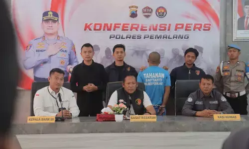 Diduga edarkan uang palsu, seorang pria asal Comal diamankan Polres Pemalang Diduga edarkan uang palsu, seorang pria asal Comal diamankan Polres Pemalang