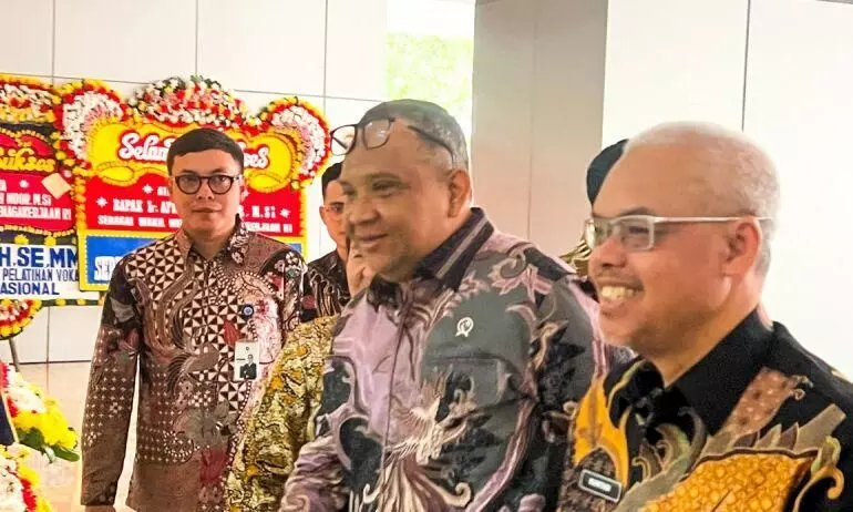 Wamenaker Afriansyah pastikan hadirkan solusi bagi ketenagakerjaan RI