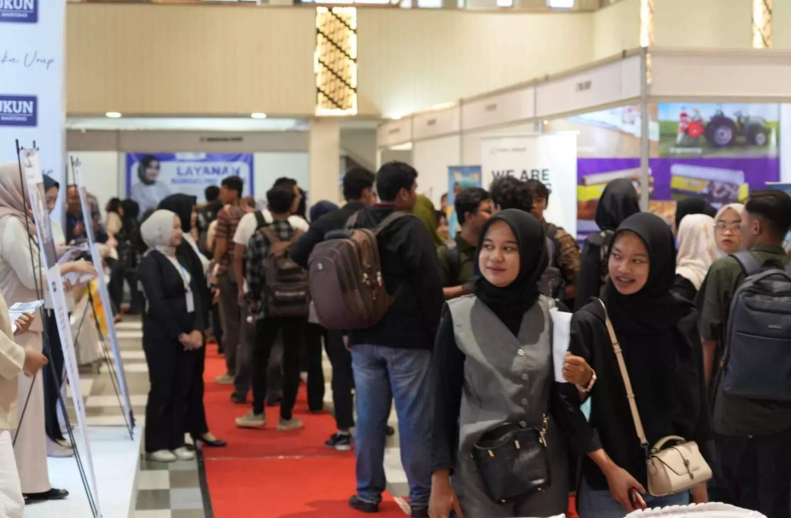 Job Fair UMK 2025 diserbu pencari kerja