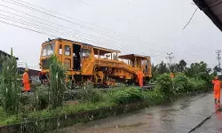 KAI Divre II Sumbar lakukan mitigasi intensif hadapi musim hujan KAI Divre II Sumbar lakukan mitigasi intensif hadapi musim hujan