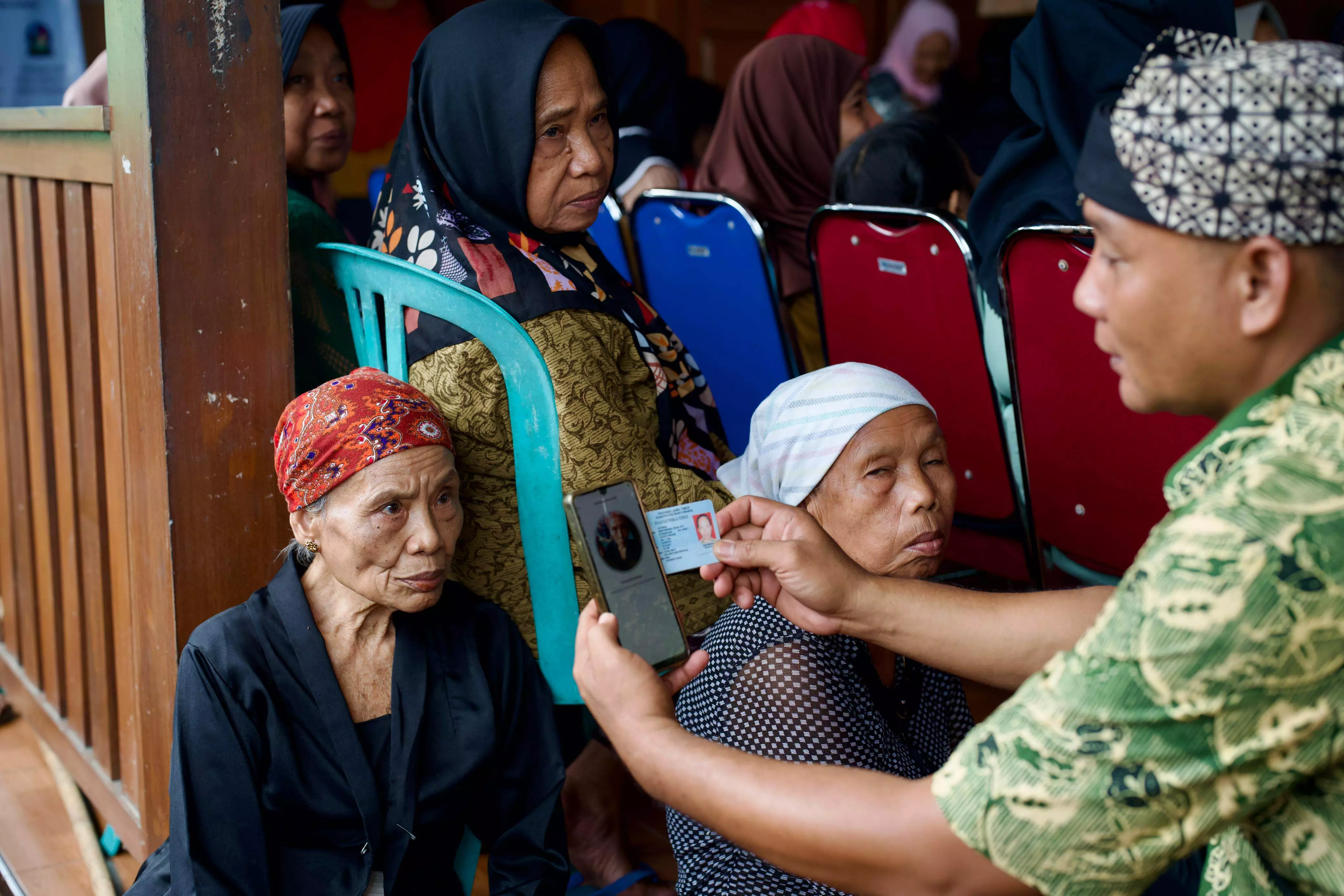 Pemerintah mulai uji coba digitalisasi bansos di Banyuwangi