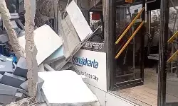 Bus Transjakarta tabrak ruko di Pulogebang, beberapa luka