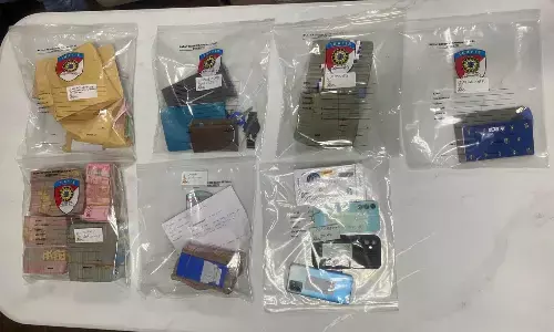 Polda Kaltim tangkap pelaku penggelapan BBM di Loa Janan, kerugian capai Rp.7,6 M Polda Kaltim tangkap pelaku penggelapan BBM di Loa Janan, kerugian capai Rp.7,6 M