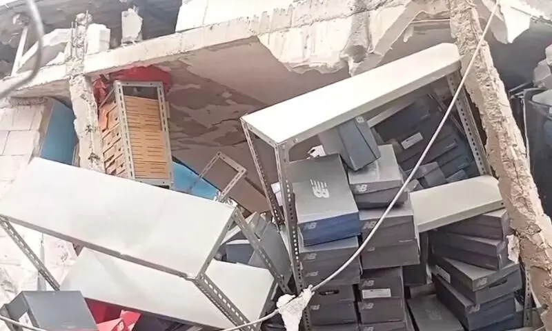 Warga Cakung tuntut ganti rugi usai rumah ditabrak bus Transjakarta Warga Cakung tuntut ganti rugi usai rumah ditabrak bus Transjakarta