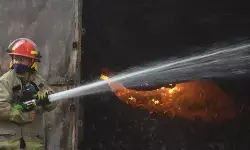 Polisi ringkus suami bakar rumah usai cekcok dengan istri Polisi ringkus suami bakar rumah usai cekcok dengan istri