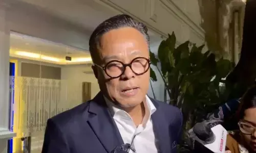 Dony Oskaria sampaikan laporan transisi BUMN ke Presiden Dony Oskaria sampaikan laporan transisi BUMN ke Presiden