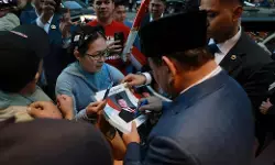 Prabowo jadi magnet, diaspora di NY berebut foto dan tanda tangan Prabowo jadi magnet, diaspora di NY berebut foto dan tanda tangan