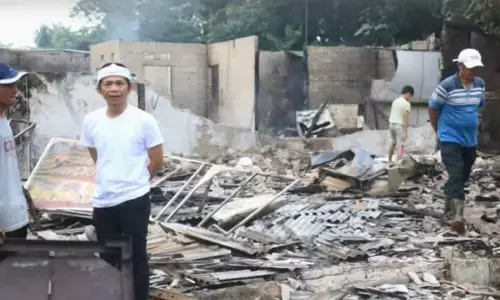 Pemkab Purwakarta bakal bangun ulang kios oleh-oleh terbakar Pemkab Purwakarta bakal bangun ulang kios oleh-oleh terbakar