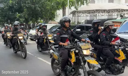 Polres Jakpus patroli gabungan antisipasi gangguan keamanan Polres Jakpus patroli gabungan antisipasi gangguan keamanan