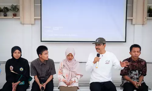 Ketika Gus Ipul bersama orang tua dan siswa SRMA 13 Bekasi lewati Minggu ceria