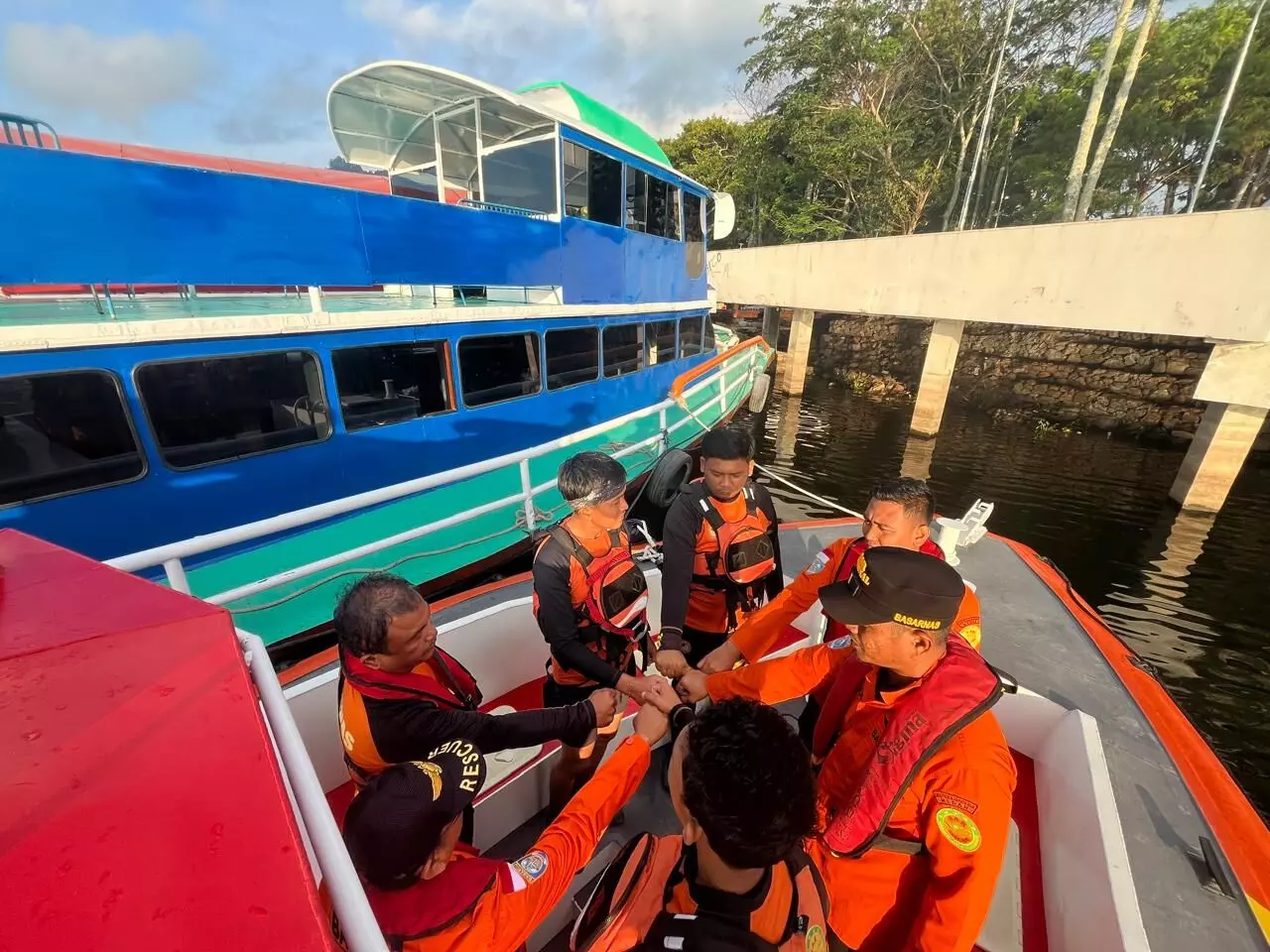 Tim SAR Gabungan terus cari dua warga tenggelam di Danau Toba Tim SAR Gabungan terus cari dua warga tenggelam di Danau Toba