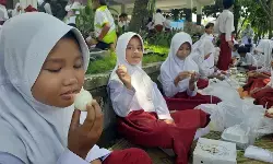 Ribuan pelajar Boyolali ramaikan Gerakan Minum Susu dan Makan Telur