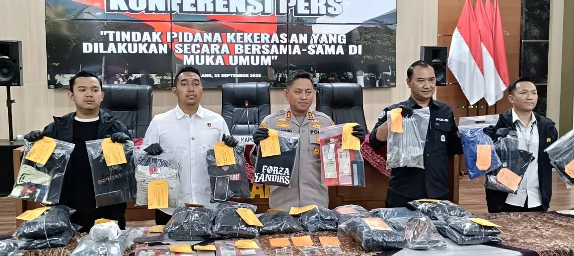 21 orang jadi tersangka perusakan fasilitas milik Polres Malang 21 orang jadi tersangka perusakan fasilitas milik Polres Malang