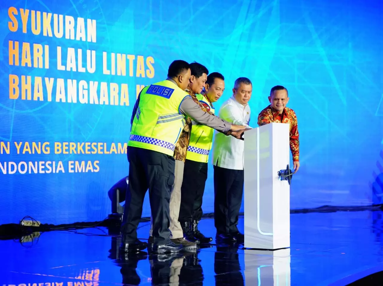 Kapolri dorong Polantas tingkatkan pelayanan humanis, dekat dengan masyarakat