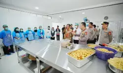 Kapolri tinjau SPPG Pabelan, minta jajarannya tingkatkan pengawasan MBG