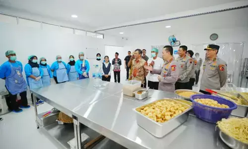 Kapolri tinjau SPPG Pabelan, minta jajarannya tingkatkan pengawasan MBG
