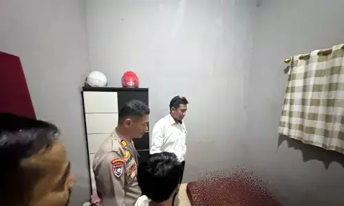 Polres Situbondo olah TKP di lokasi penemuan pasutri meninggal Polres Situbondo olah TKP di lokasi penemuan pasutri meninggal