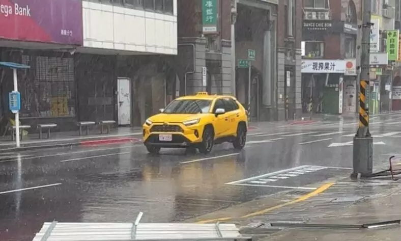 Topan Ragasa menerjang wilayah Taiwan, 14 orang tewas dan 124 hilang