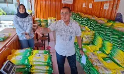 Bulog Kediri masifkan pendistribusian beras SPHP, ijinkan dijual di ritel modern Bulog Kediri masifkan pendistribusian beras SPHP, ijinkan dijual di ritel modern