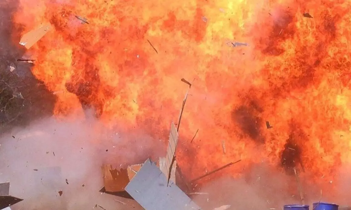 Ledakan gudang industri guncang Inggris, warga dievakuasi
