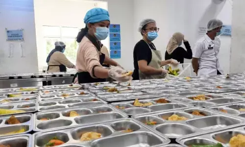 Tujuh siswa pulih usai mual karena MBG