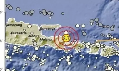 Gempa magnitudo 5,7 getarkan daratan Bali Gempa magnitudo 5,7 getarkan daratan Bali