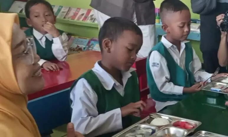 Pemkab Banyumas selidiki dugaan keracunan MBG yang dialami siswa SD Pemkab Banyumas selidiki dugaan keracunan MBG yang dialami siswa SD