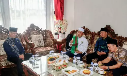 KPK panggil 9 saksi pasca penggeledahan rumah Gubernur Kalbar KPK panggil 9 saksi pasca penggeledahan rumah Gubernur Kalbar