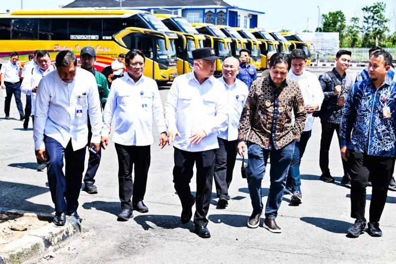 Menhub jamin keamanan transportasi laut dan darat di Banjarmasin