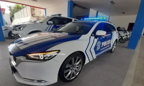 Polda tegaskan kendaraan pribadi dilarang gunakan sirene dan strobo Polda tegaskan kendaraan pribadi dilarang gunakan sirene dan strobo