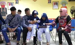 Menteri Arifah haru pertemukan anak korban kekerasan dengan keluarga Menteri Arifah haru pertemukan anak korban kekerasan dengan keluarga