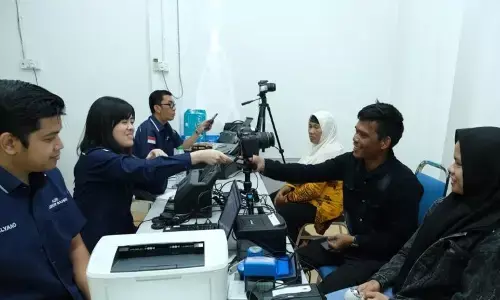 KJRI Johor Bahru beri layanan imigrasi di pulau terpencil Malaysia KJRI Johor Bahru beri layanan imigrasi di pulau terpencil Malaysia