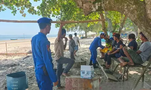Polres Bangka Barat optimalkan peran warga pesisir jaga situasi aman Polres Bangka Barat optimalkan peran warga pesisir jaga situasi aman