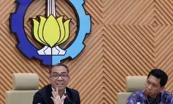 Menyalakan api ambisi pendidikan tinggi Menyalakan api ambisi pendidikan tinggi