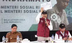 Jelang MPLS, Gus Ipul dialog dengan calon siswa Sekolah Rakyat Indramayu Jelang MPLS, Gus Ipul dialog dengan calon siswa Sekolah Rakyat Indramayu