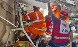 Evakuasi Ponpes Al-Khoziny, Basarnas: Tiga korban masih hidup terjebak reruntuhan