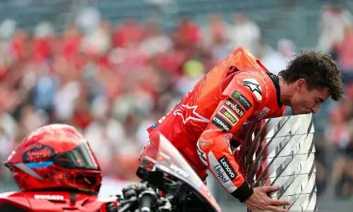 Marc Marquez tak bisa lukiskan perasaannya setelah kembali juara dunia