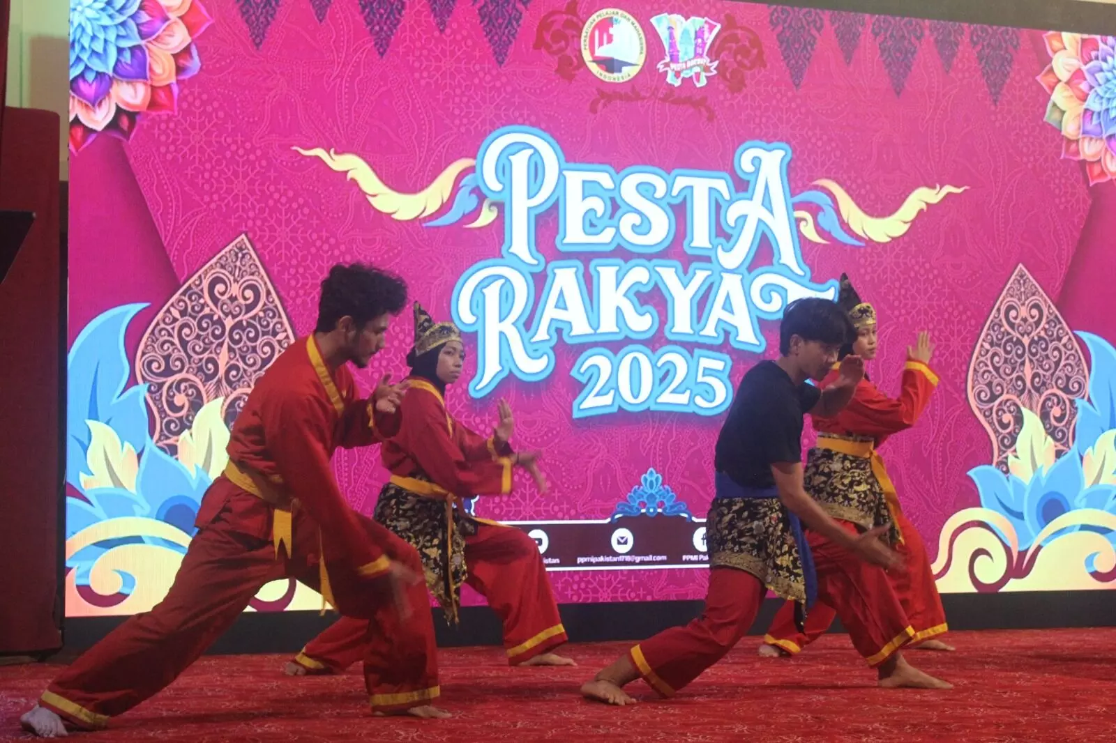 Mahasiswa Indonesia gelar Pesta Rakyat di KBRI Islamabad, dihadiri warga asing juga