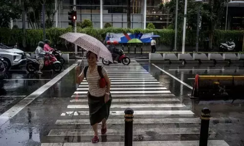 Selasa pagi, Jakarta diprediksi diselimuti awan tebal Selasa pagi, Jakarta diprediksi diselimuti awan tebal