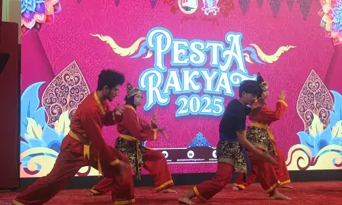 Mahasiswa Indonesia gelar Pesta Rakyat di KBRI Islamabad, dihadiri warga asing juga