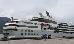 Kunjungan kapal pesiar Le Soleal momentum promosi pariwisata Jayapura Kunjungan kapal pesiar Le Soleal momentum promosi pariwisata Jayapura