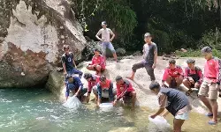 Pertamina Patra Niaga IT Teluk Kabung restocking ikan di Sungai Lubuk Hitam Pertamina Patra Niaga IT Teluk Kabung restocking ikan di Sungai Lubuk Hitam